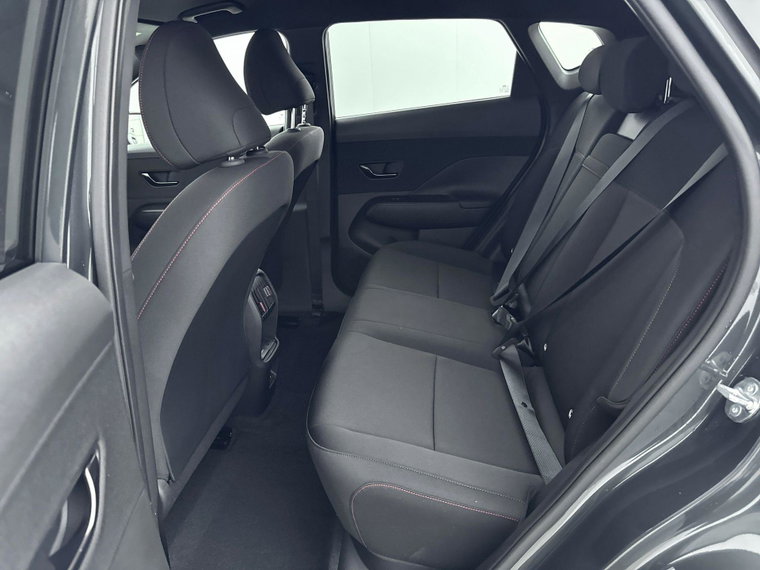 Vehicle Image 25