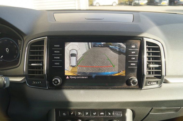 Vehicle Image 17