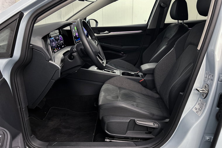 Vehicle Image 60