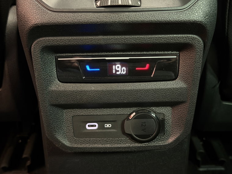 Vehicle Image 26