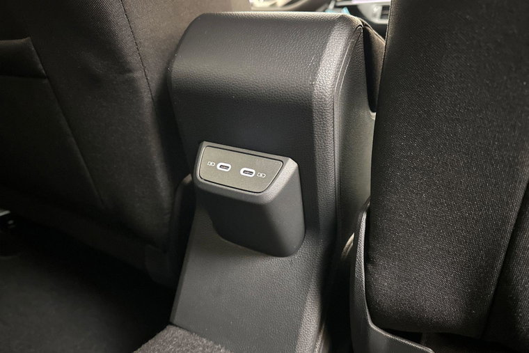 Vehicle Image 13