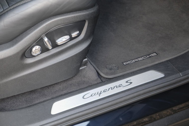 Vehicle Image 22