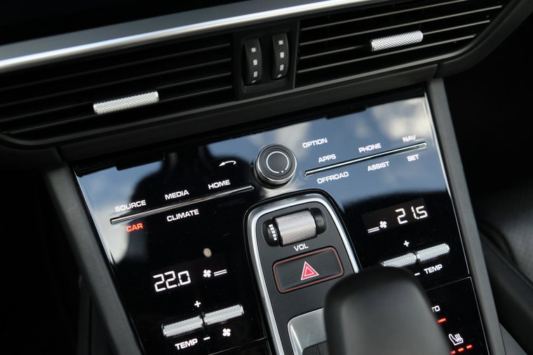 Vehicle Image 35