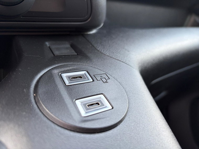 Vehicle Image 35