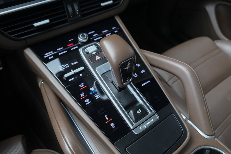 Vehicle Image 36