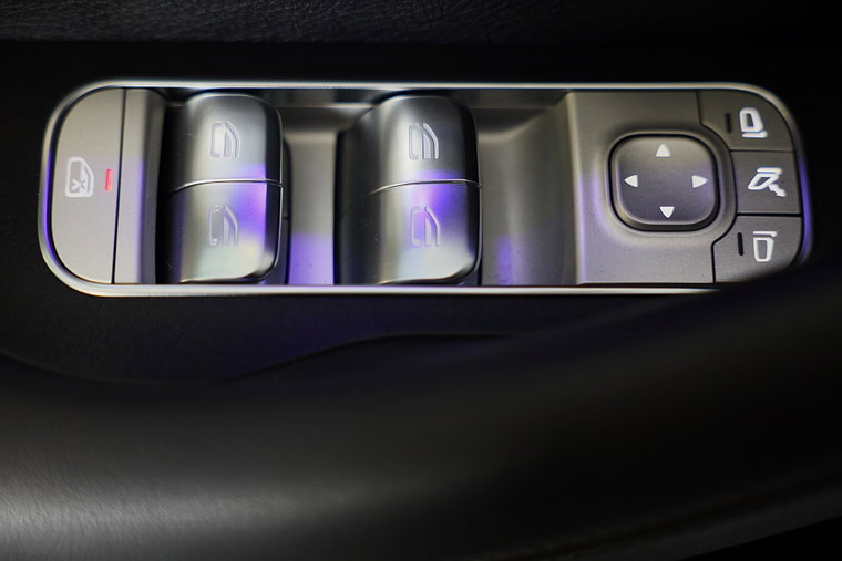 Vehicle Image 33