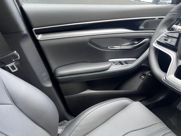 Vehicle Image 33