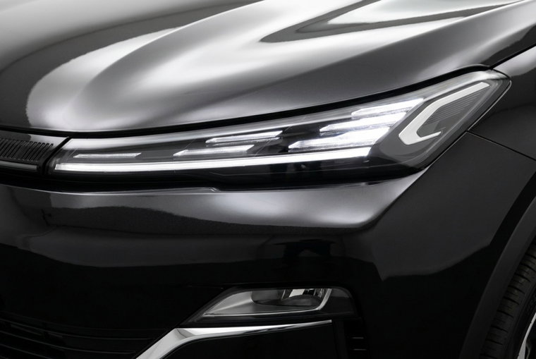 Vehicle Image 4