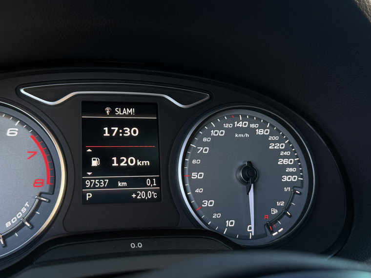 Vehicle Image 22