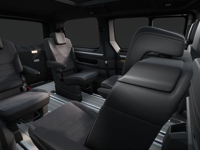 Vehicle Image 8