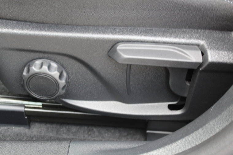 Vehicle Image 33