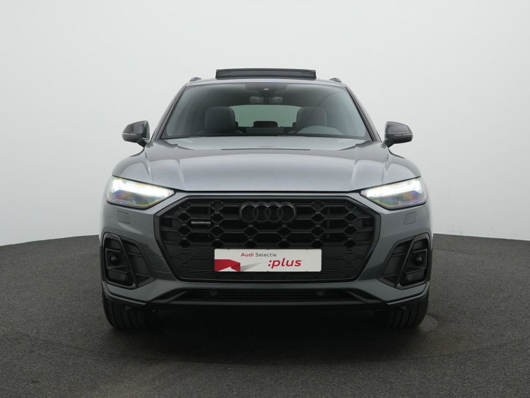 Vehicle Image 16