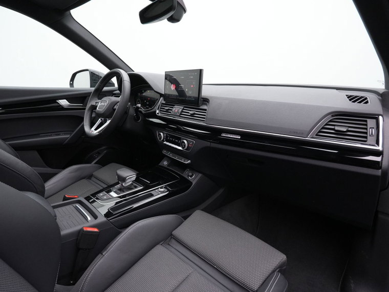 Vehicle Image 37