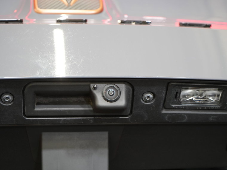 Vehicle Image 18