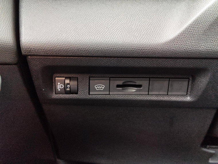 Vehicle Image 27