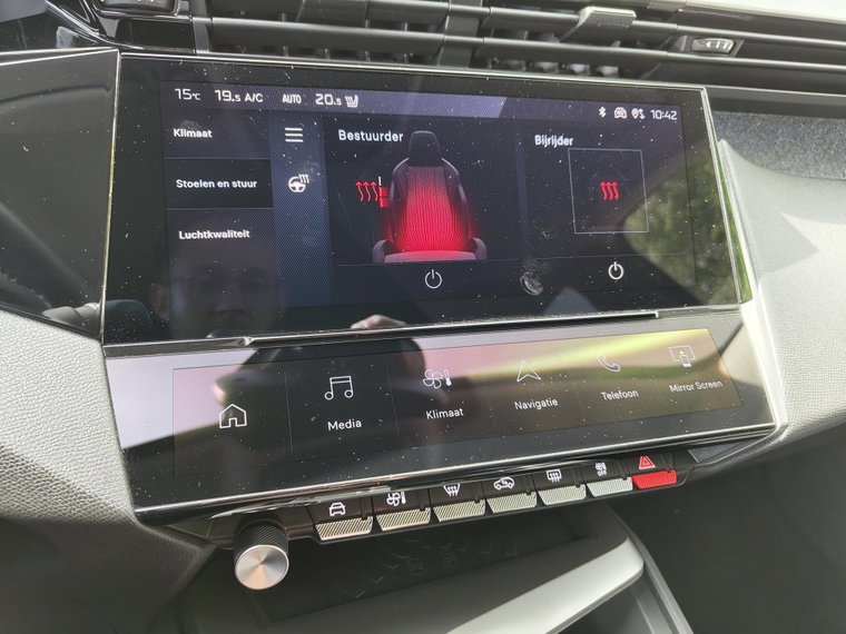 Vehicle Image 38