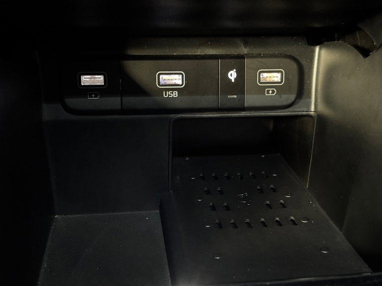 Vehicle Image 35