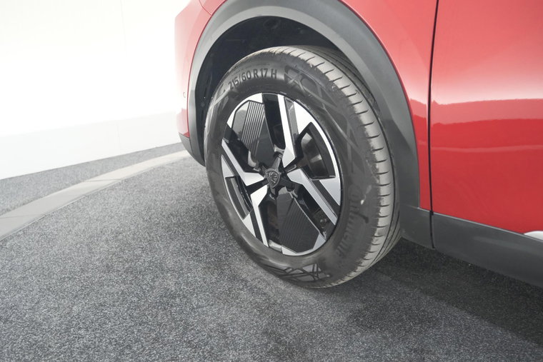 Vehicle Image 21