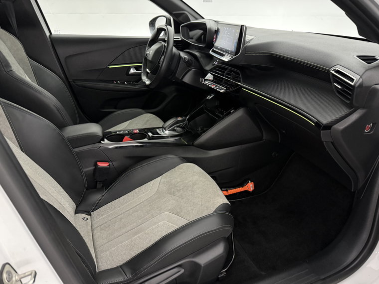 Vehicle Image 37