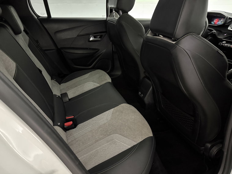 Vehicle Image 38
