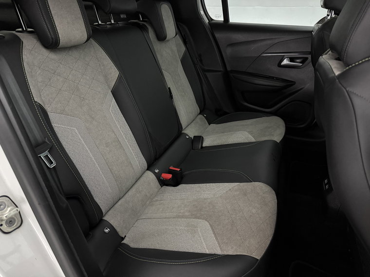 Vehicle Image 39