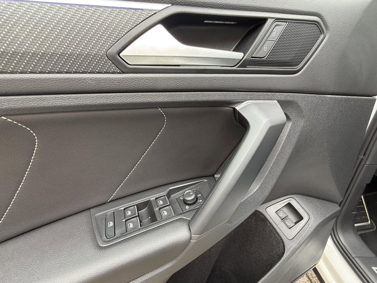Vehicle Image 29