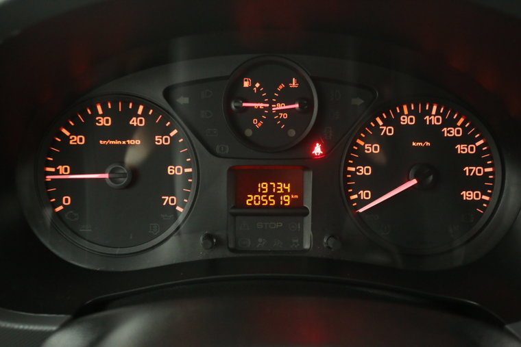 Vehicle Image 12