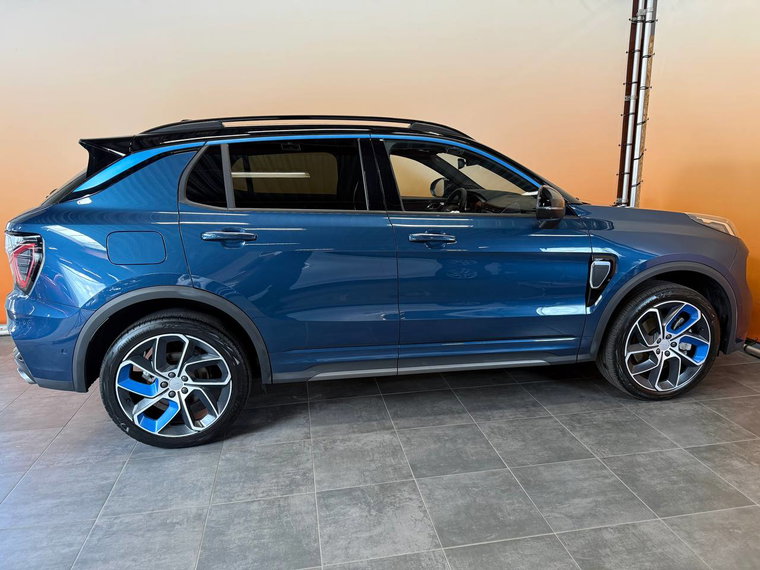 Vehicle Image 7