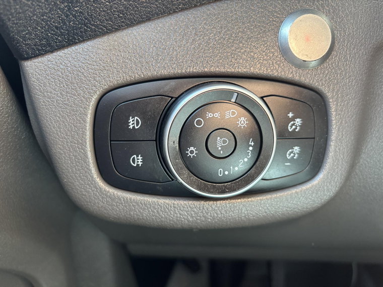 Vehicle Image 27