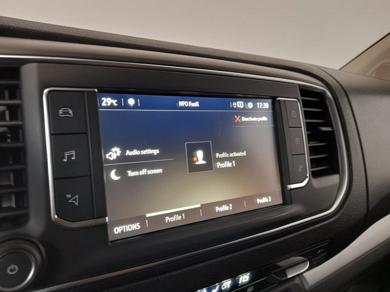 Vehicle Image 35