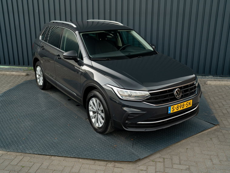 Vehicle Image 40