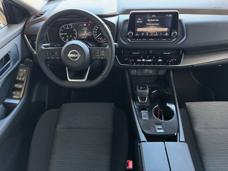 Vehicle Image 25