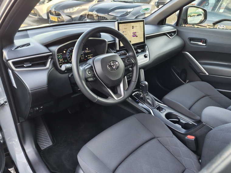 Vehicle Image 25