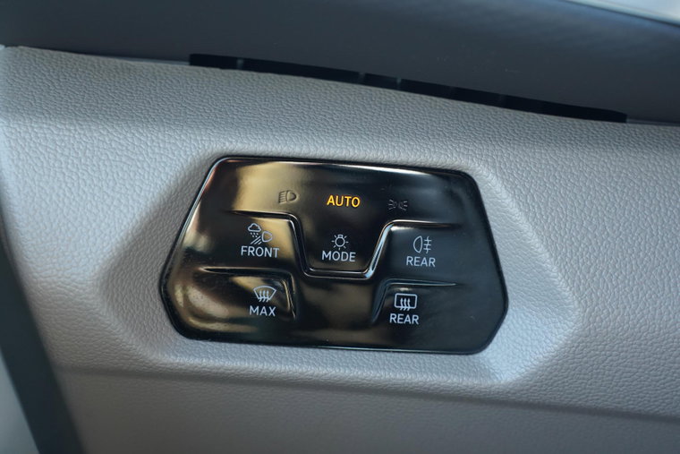 Vehicle Image 33