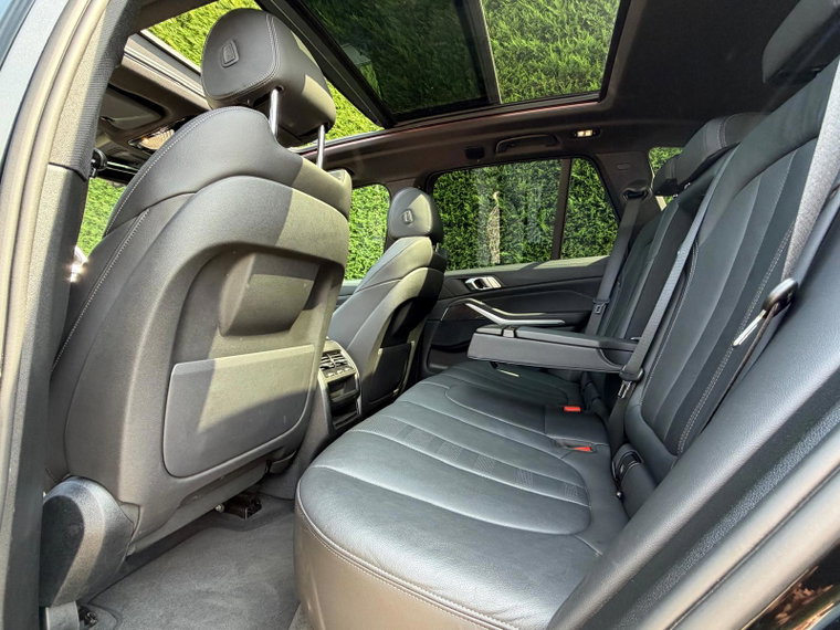 Vehicle Image 35