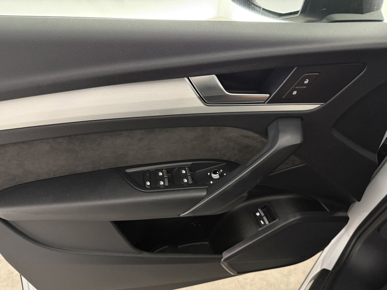 Vehicle Image 39