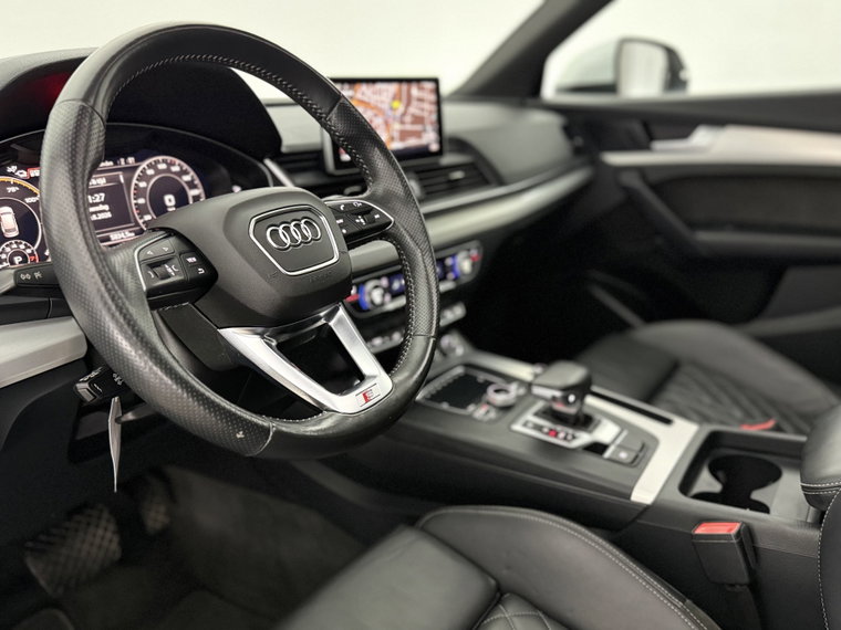 Vehicle Image 40