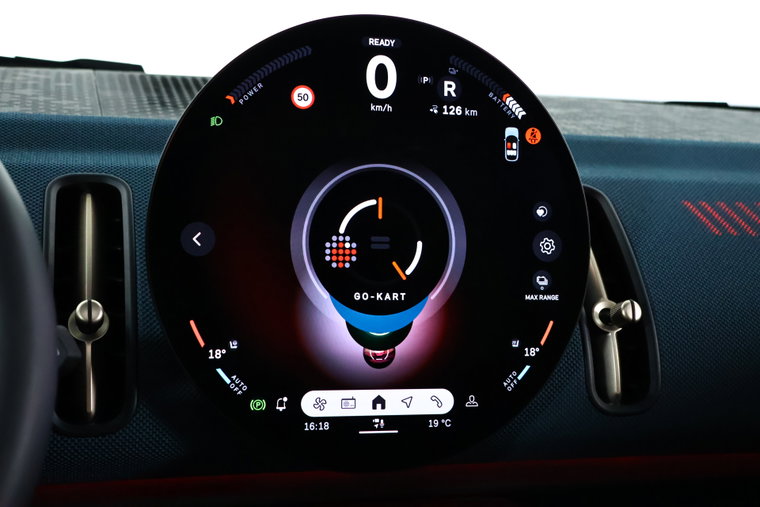 Vehicle Image 35