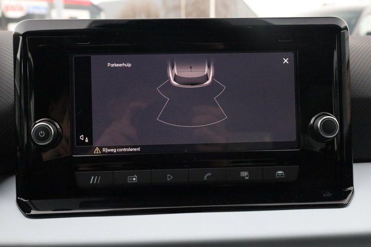 Vehicle Image 19