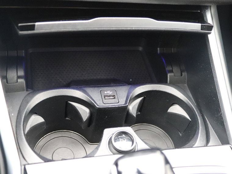 Vehicle Image 24