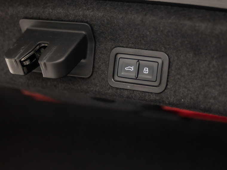 Vehicle Image 43