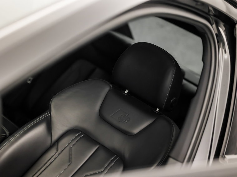 Vehicle Image 48