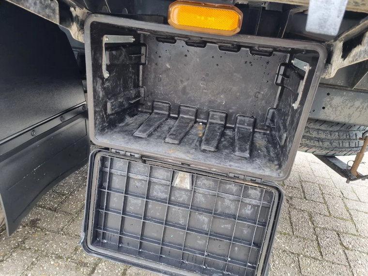 Vehicle Image 21
