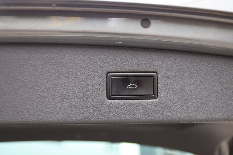 Vehicle Image 38