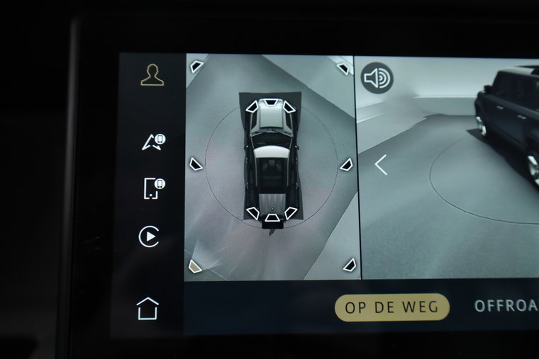 Vehicle Image 32