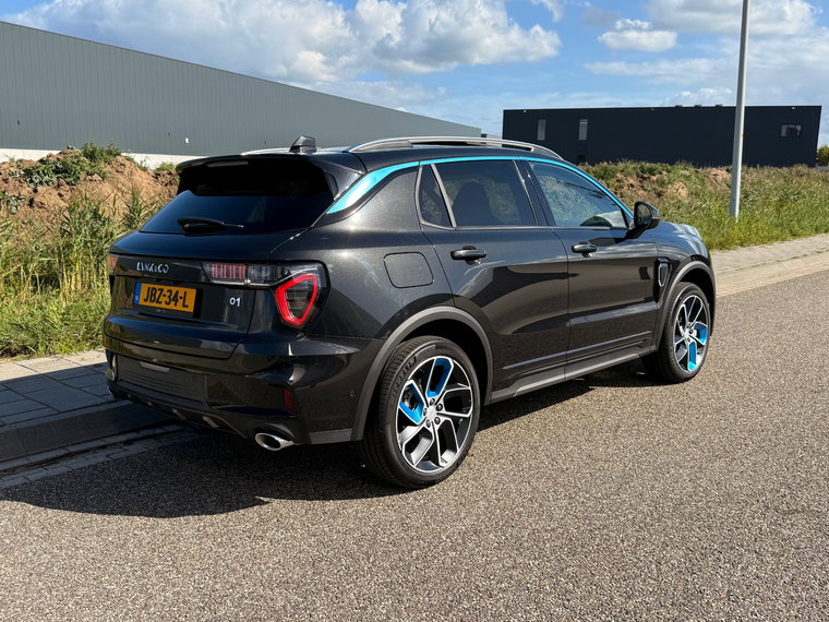 Vehicle Image 13