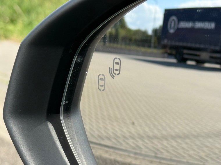Vehicle Image 29