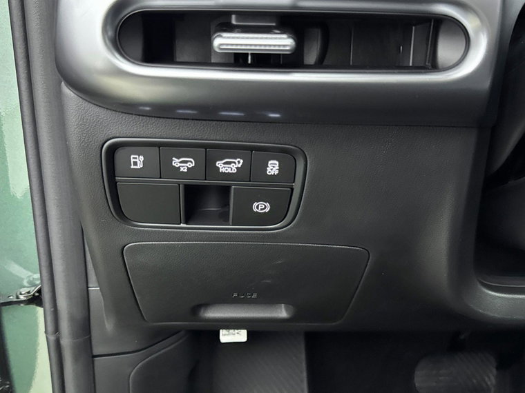Vehicle Image 26