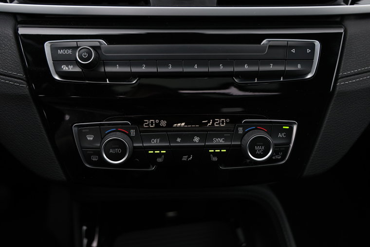 Vehicle Image 38