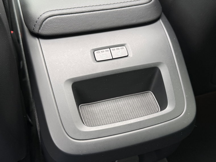 Vehicle Image 26
